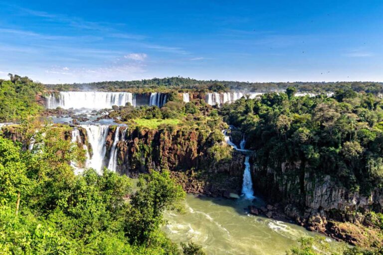 Hotel em Foz do Iguaçu: Próximo à Argentina e Paraguai